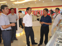 南平市委副書記黃福清、市委常委統(tǒng)戰(zhàn)部部長黃健平一行視察虹潤公司